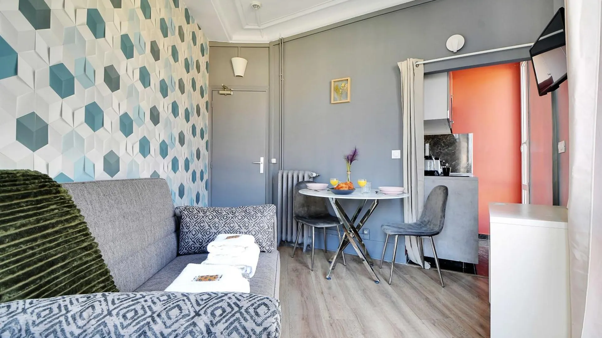 Apartment Modern Studio Near Gare De L Est Paris